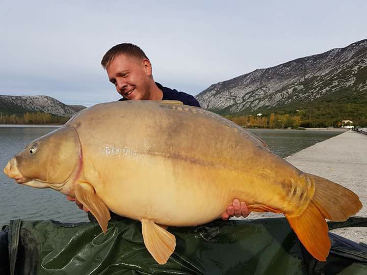 Tribaljsko jezero